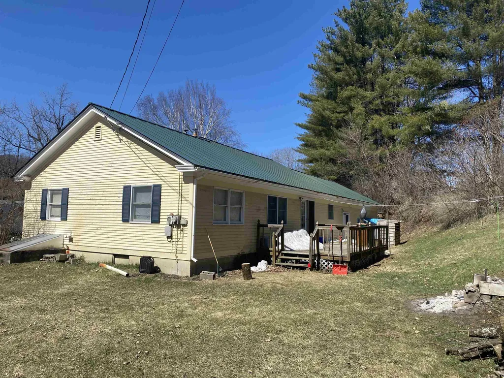 1022 Vt Route 14 Royalton VT 05068