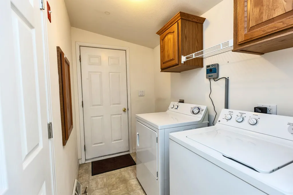 160 Ledgewood Way Manchester NH 03104