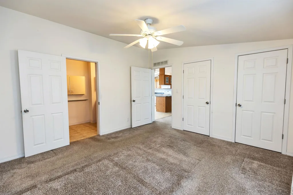 160 Ledgewood Way Manchester NH 03104