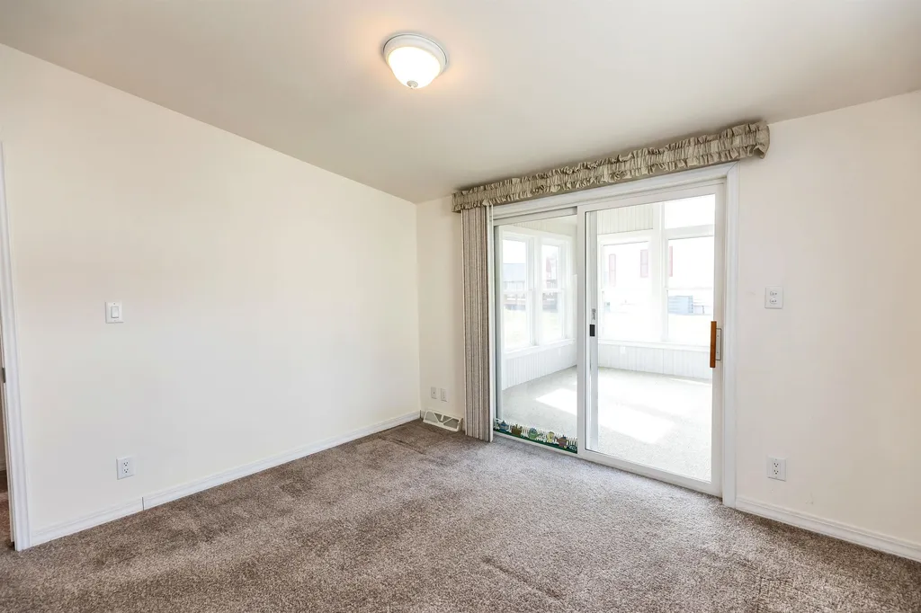 160 Ledgewood Way Manchester NH 03104