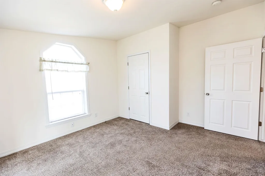 160 Ledgewood Way Manchester NH 03104