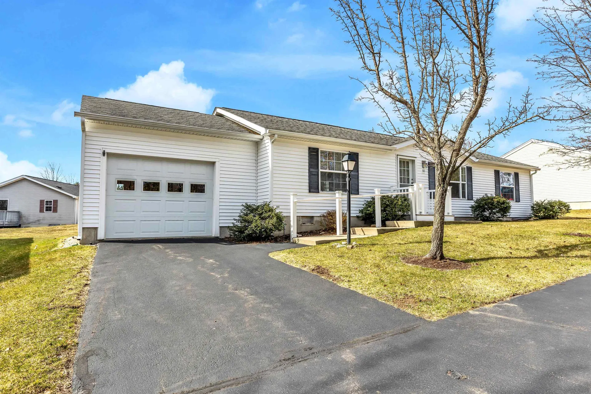 160 Ledgewood Way Manchester NH 03104