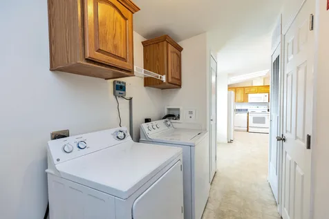 160 Ledgewood Way Manchester NH 03104