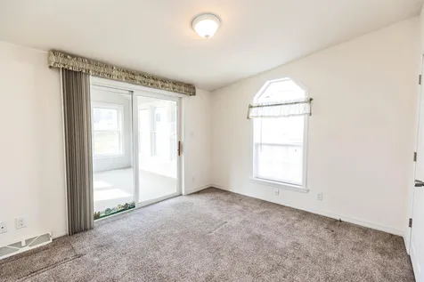 160 Ledgewood Way Manchester NH 03104