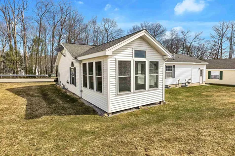 160 Ledgewood Way Manchester NH 03104