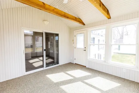 160 Ledgewood Way Manchester NH 03104