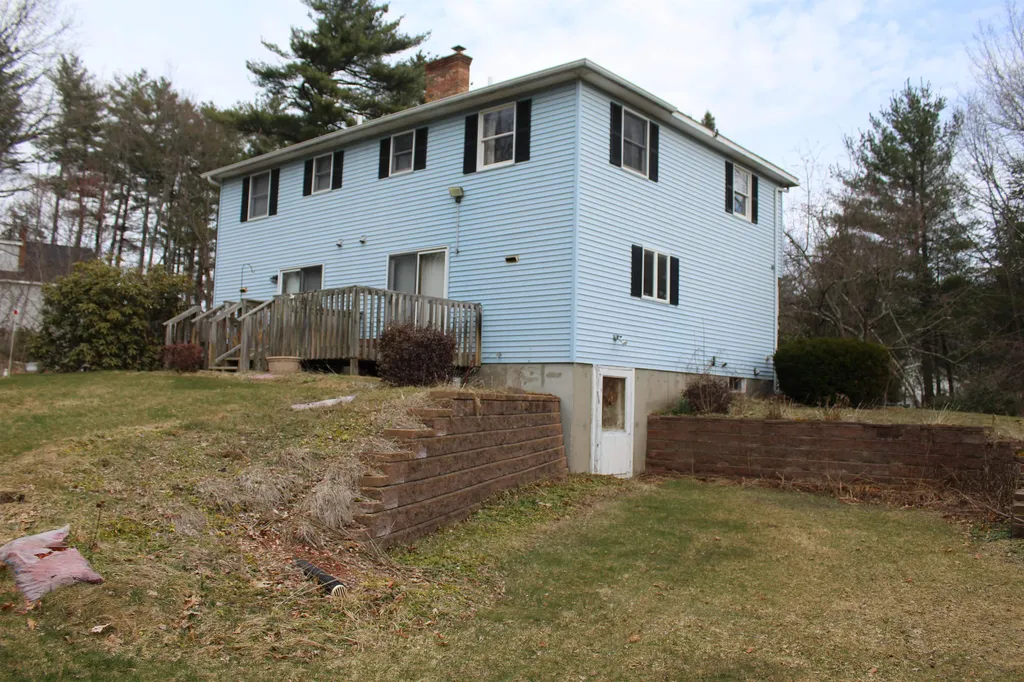 160 Bailey Avenue Manchester NH 03104