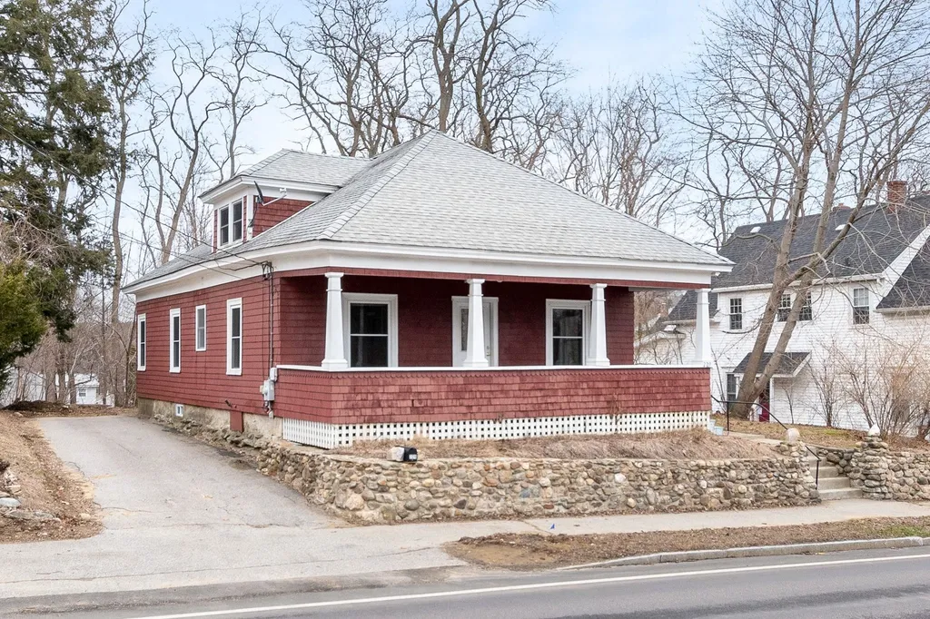 229 Elm Street Laconia NH 03246