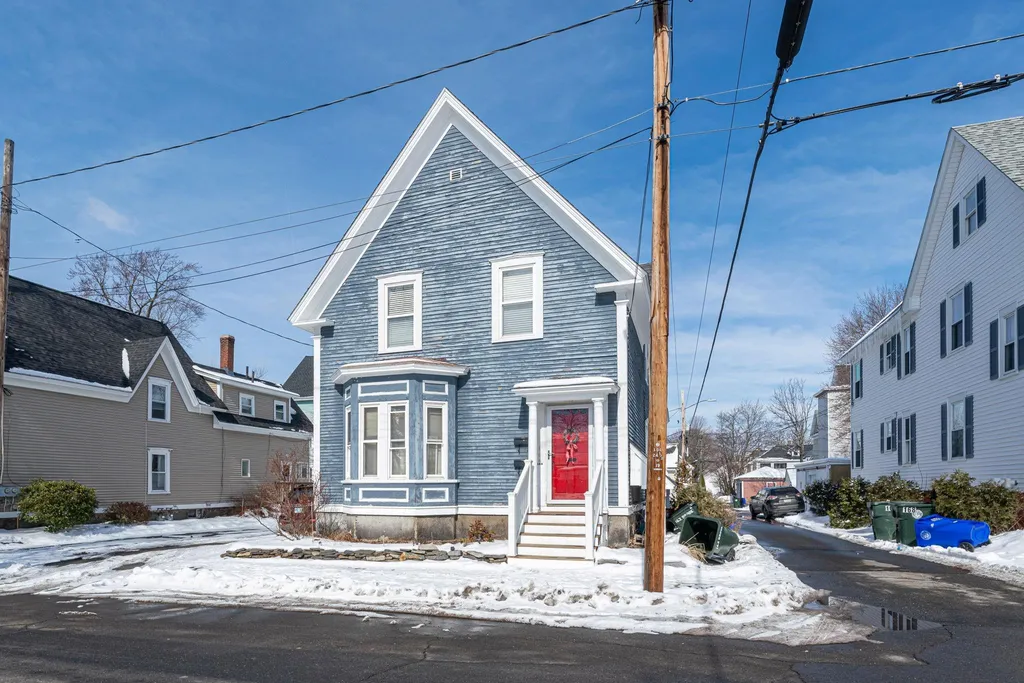 162 Brook Street Manchester NH 03104