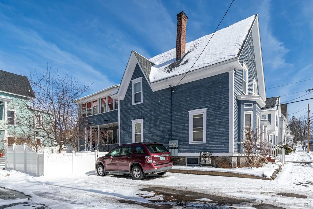 162 Brook Street Manchester NH 03104