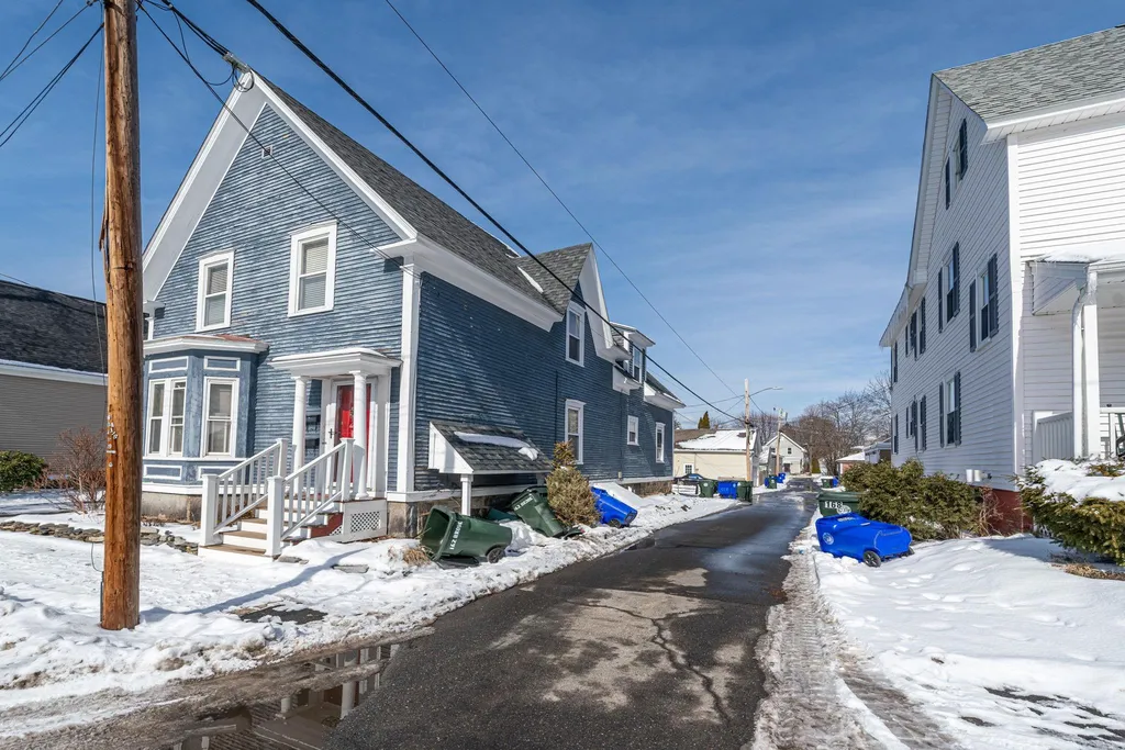 162 Brook Street Manchester NH 03104