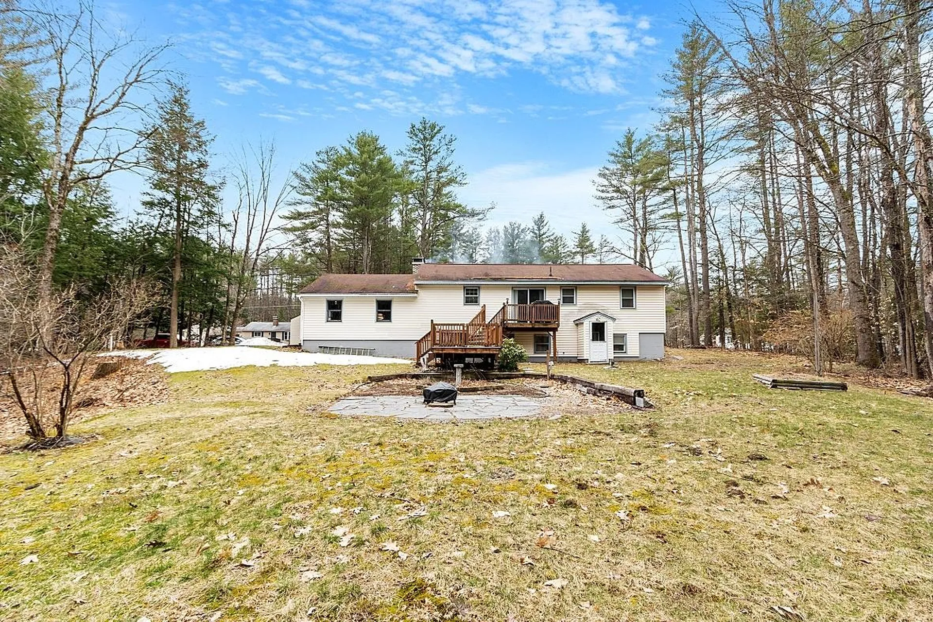 28 Hooksett Turnpike Bow NH 03304