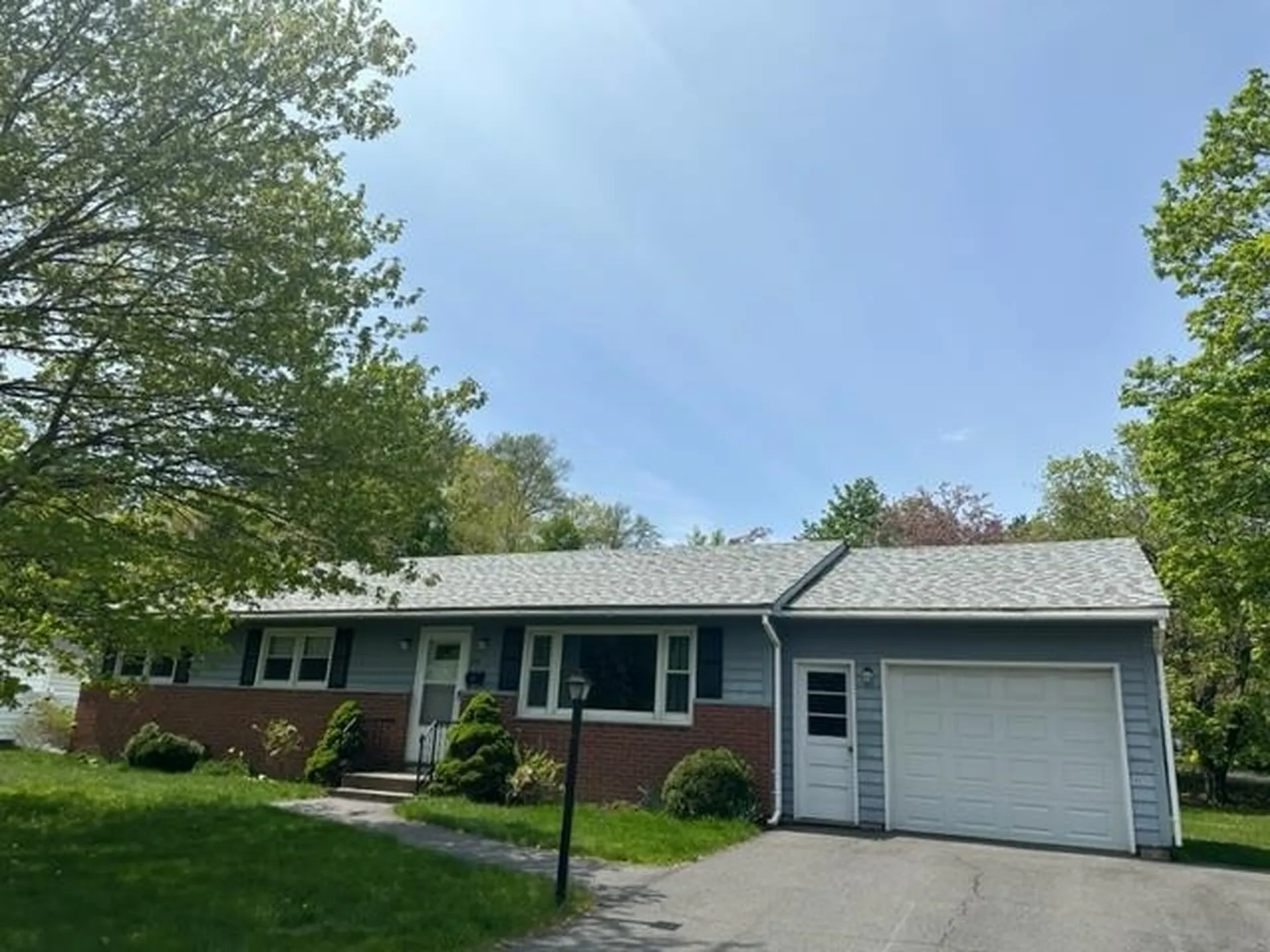 216 Wantastiquet Drive Brattleboro VT 05301
