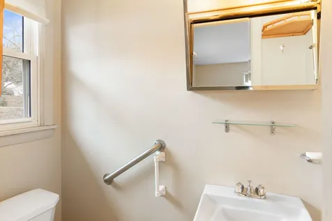 216 Wantastiquet Drive Brattleboro VT 05301