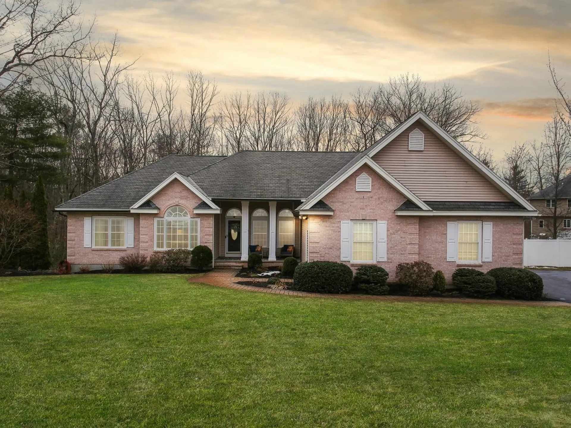 3 Edinburgh Road Windham NH 03087