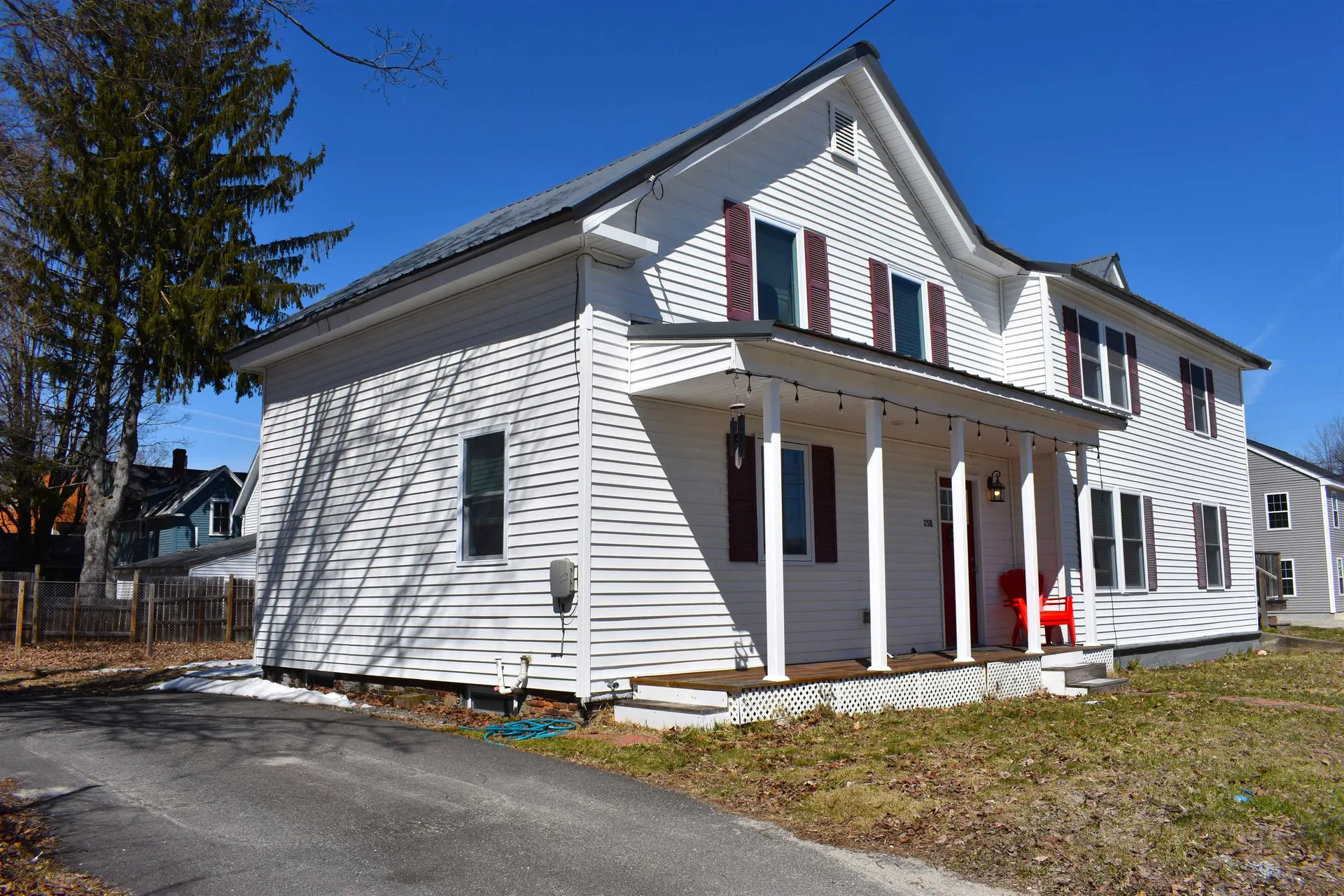 25 B Myrtle Street Hillsborough NH 03244