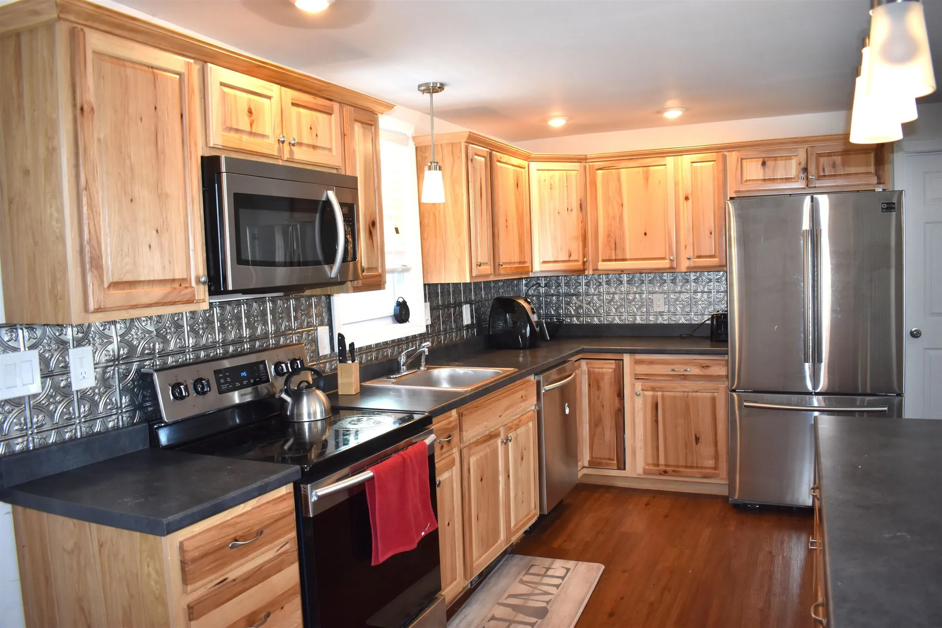 25 B Myrtle Street Hillsborough NH 03244