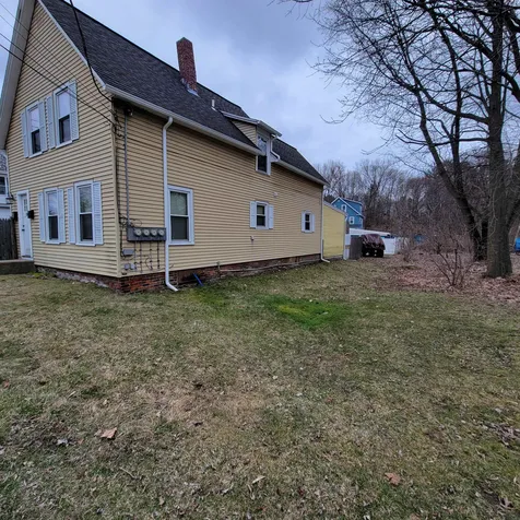 26 South Avenue Derry NH 03038