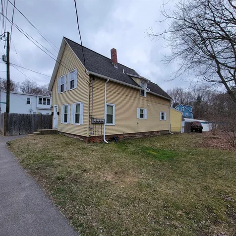 26 South Avenue Derry NH 03038