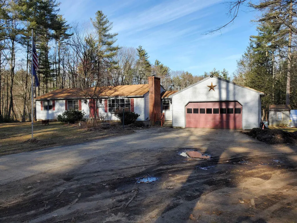 71 Fox Garrison Road Lee NH 03861