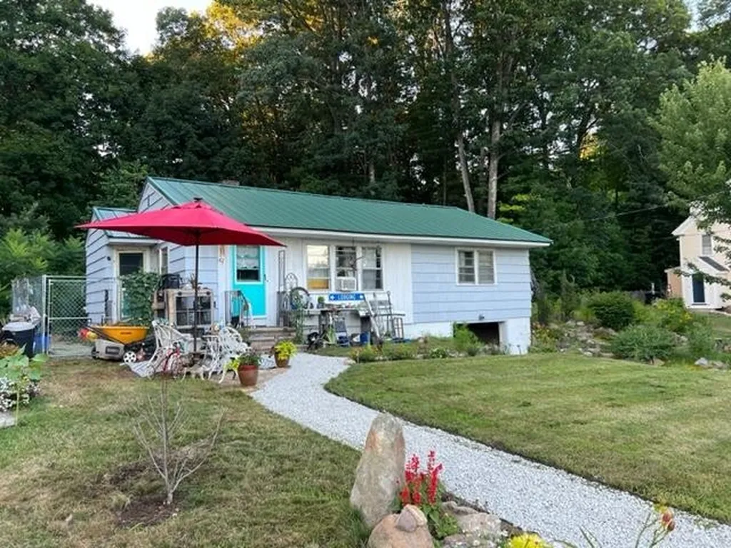 42 Woodland Avenue Laconia NH 03246