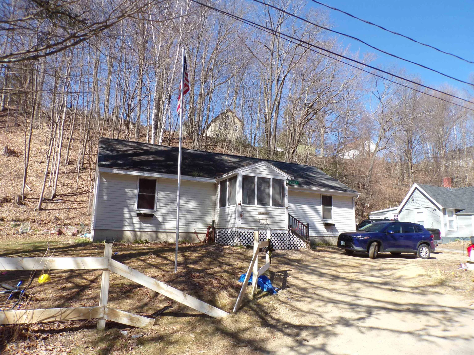 84 Valley Street Franklin NH 03235
