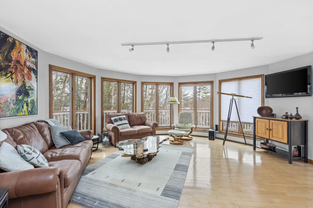 16 Ledgeview Shores Drive Alexandria NH 03222