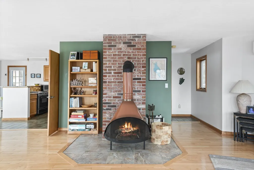 16 Ledgeview Shores Drive Alexandria NH 03222