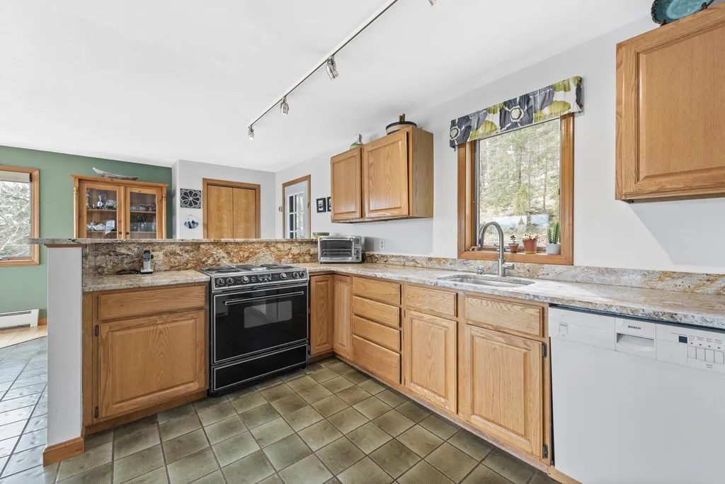 16 Ledgeview Shores Drive Alexandria NH 03222