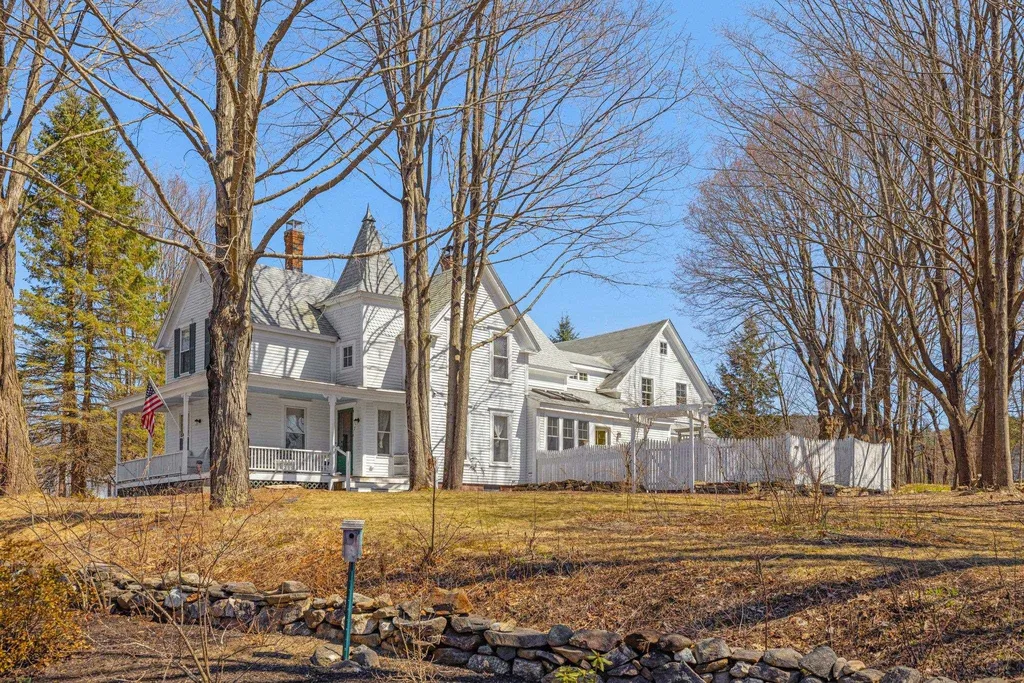 7 Potter Hill Road Gilford NH 03249