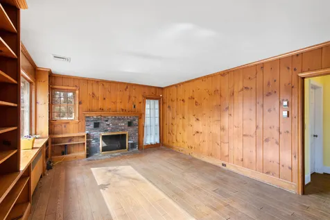 56 Orchard Street Brattleboro VT 05301