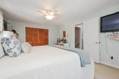 294 Blevens Drive Manchester NH 03104