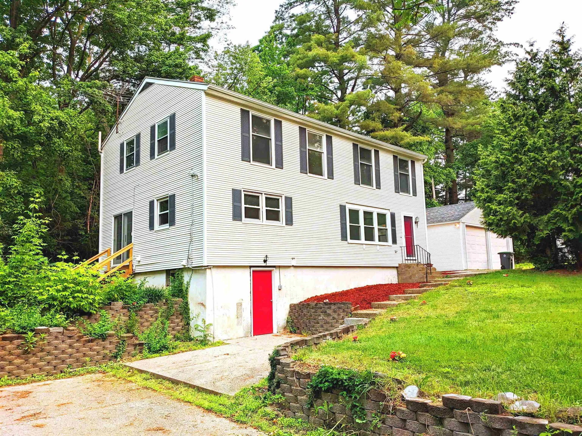 146 Bicentennial Drive Hooksett NH 03106
