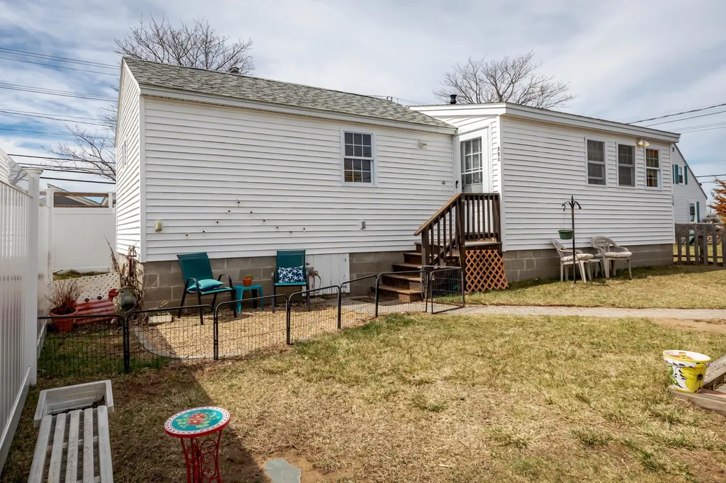 55 Highland Avenue Hampton NH 03842