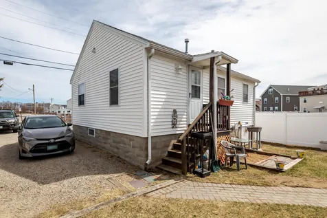 55 Highland Avenue Hampton NH 03842