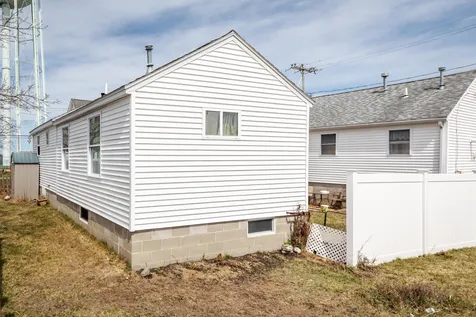 55 Highland Avenue Hampton NH 03842