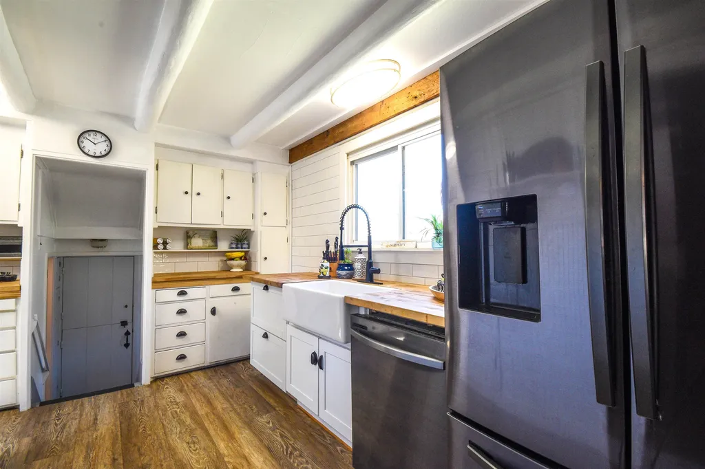 171 Doberman Drive Arlington VT 05250