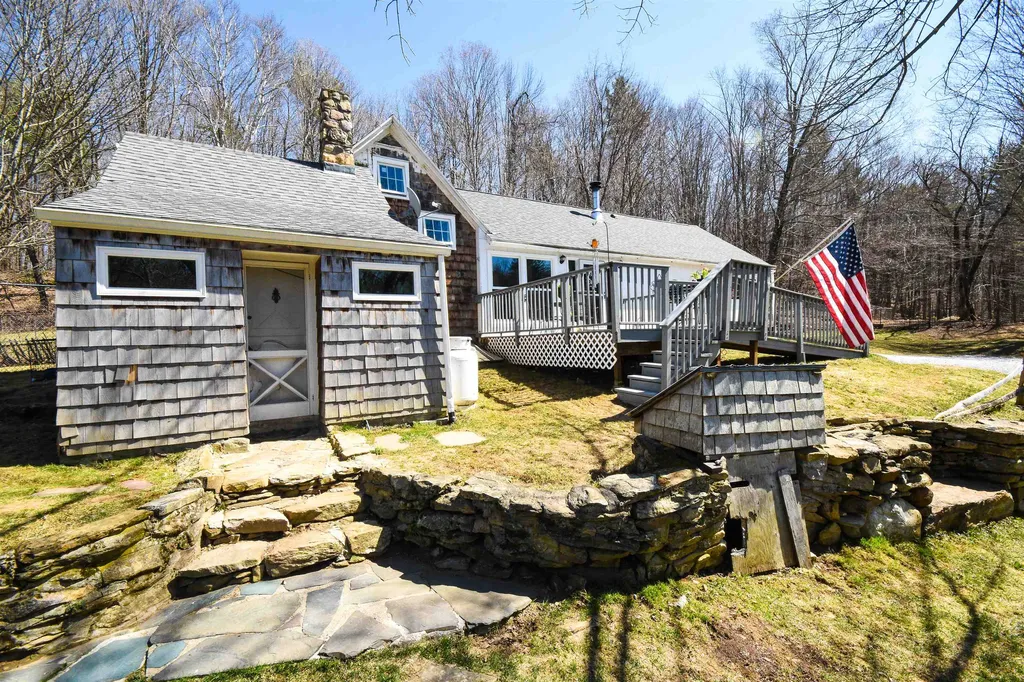 171 Doberman Drive Arlington VT 05250