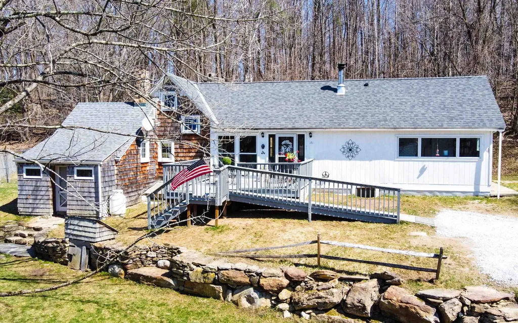 171 Doberman Drive Arlington VT 05250
