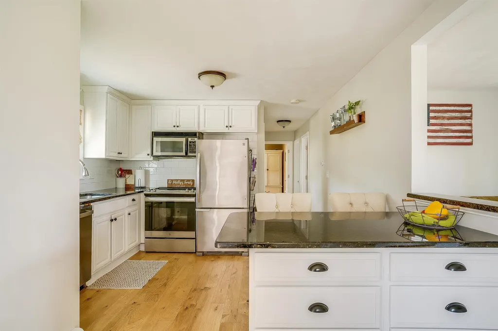 6 Diana Road Derry NH 03038