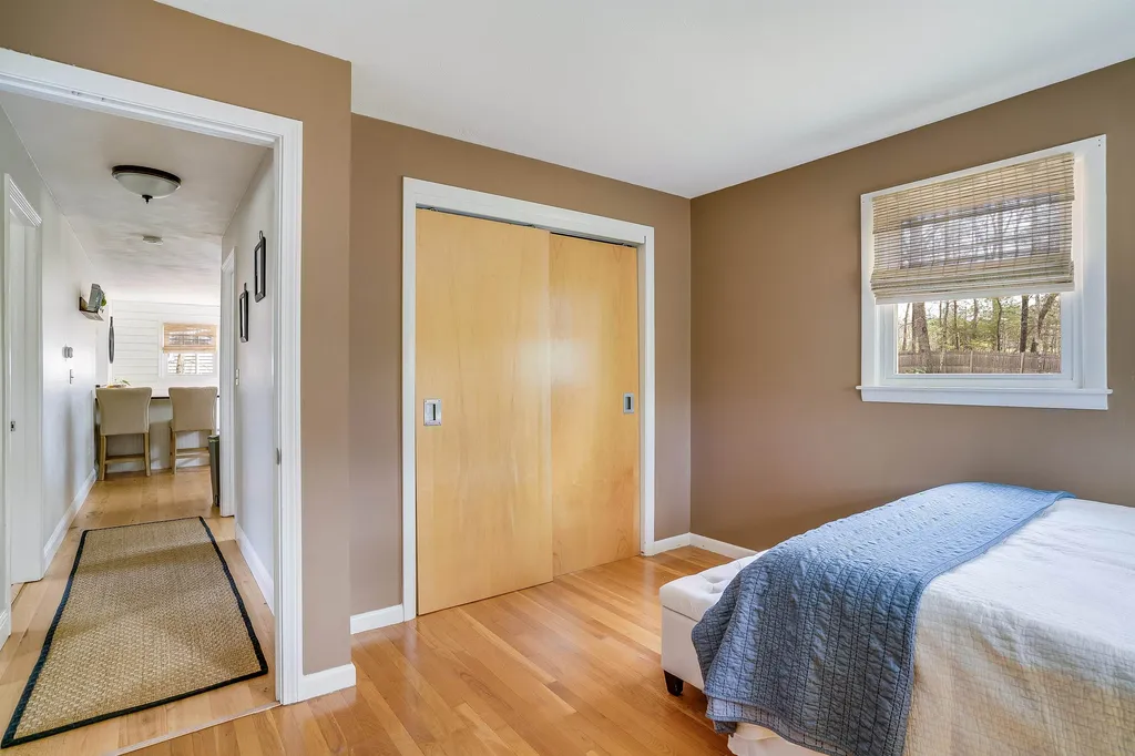 6 Diana Road Derry NH 03038