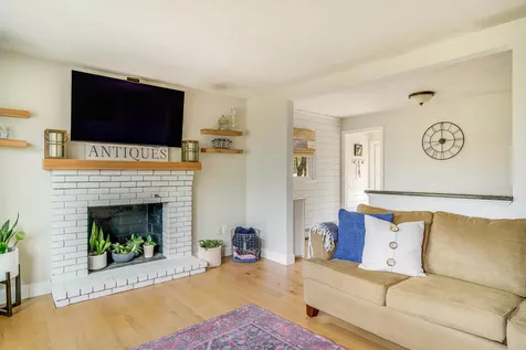 6 Diana Road Derry NH 03038