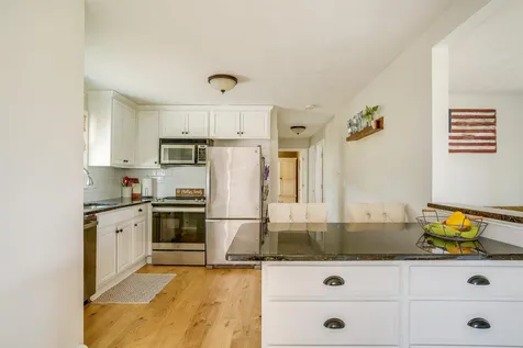 6 Diana Road Derry NH 03038