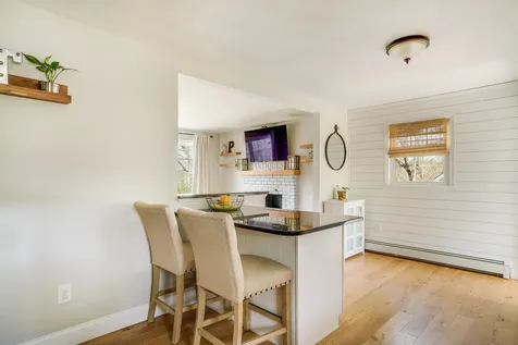 6 Diana Road Derry NH 03038