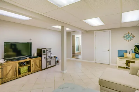 6 Diana Road Derry NH 03038