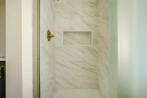 6 Diana Road Derry NH 03038