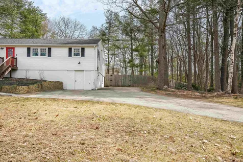 6 Diana Road Derry NH 03038