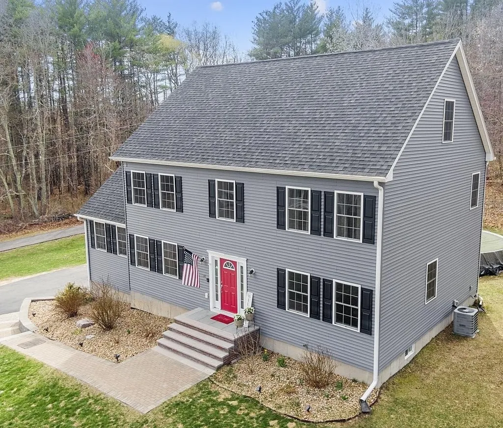 28 Marblehead Road Windham NH 03087