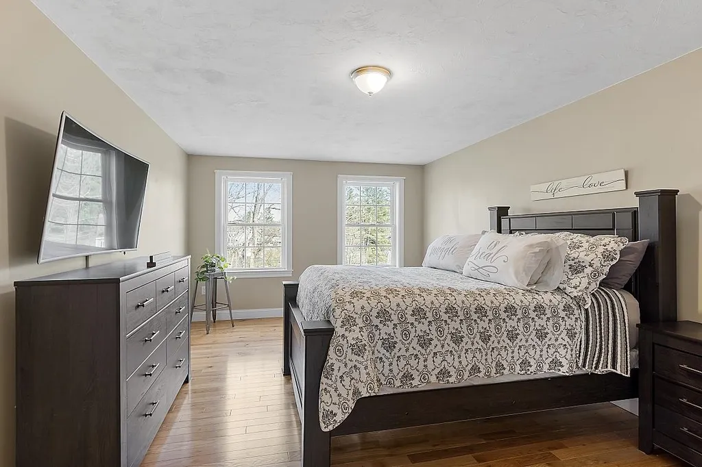 28 Marblehead Road Windham NH 03087