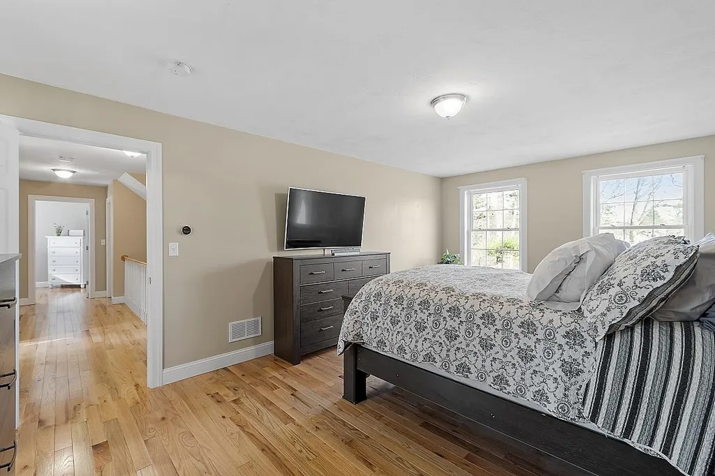 28 Marblehead Road Windham NH 03087